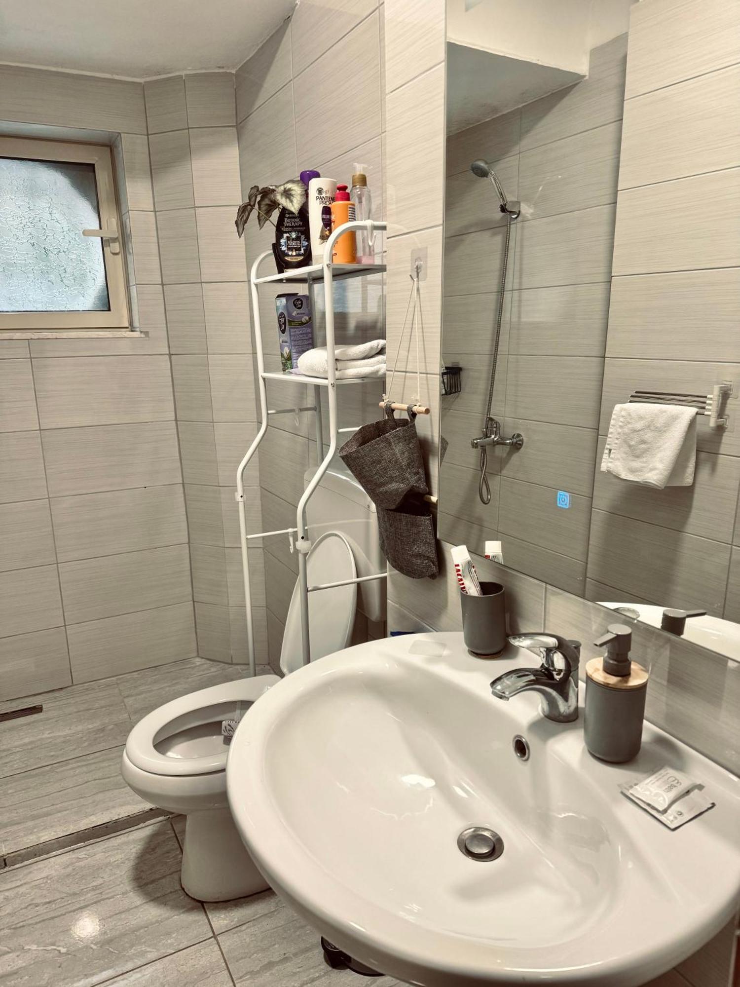 Urban Apartment In Blloku تيرانا المظهر الخارجي الصورة