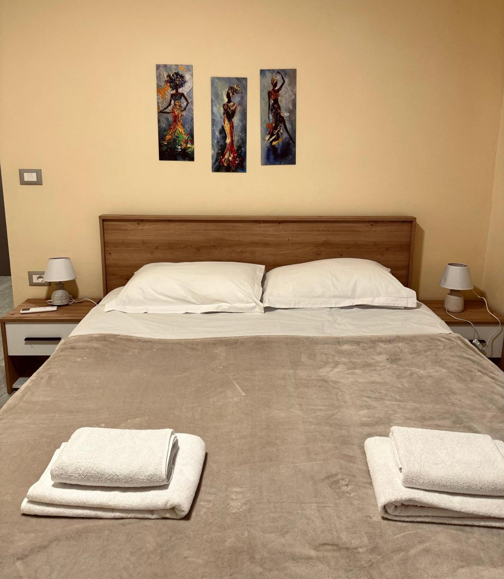 Urban Apartment In Blloku تيرانا المظهر الخارجي الصورة